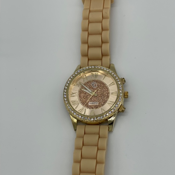 Charming Charlie Large Faced Rubber Strap Watch - Picture 2 of 3